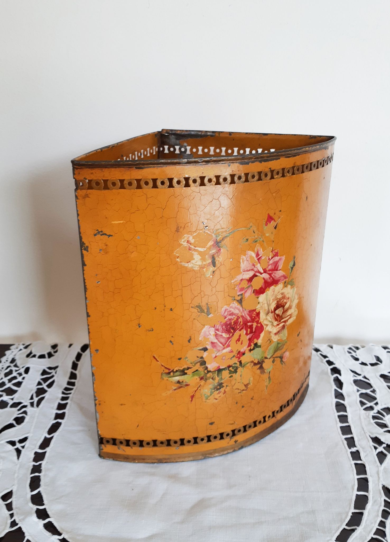 Openwork painted metal office paper basket, Napoleon III, antique French, XIX century