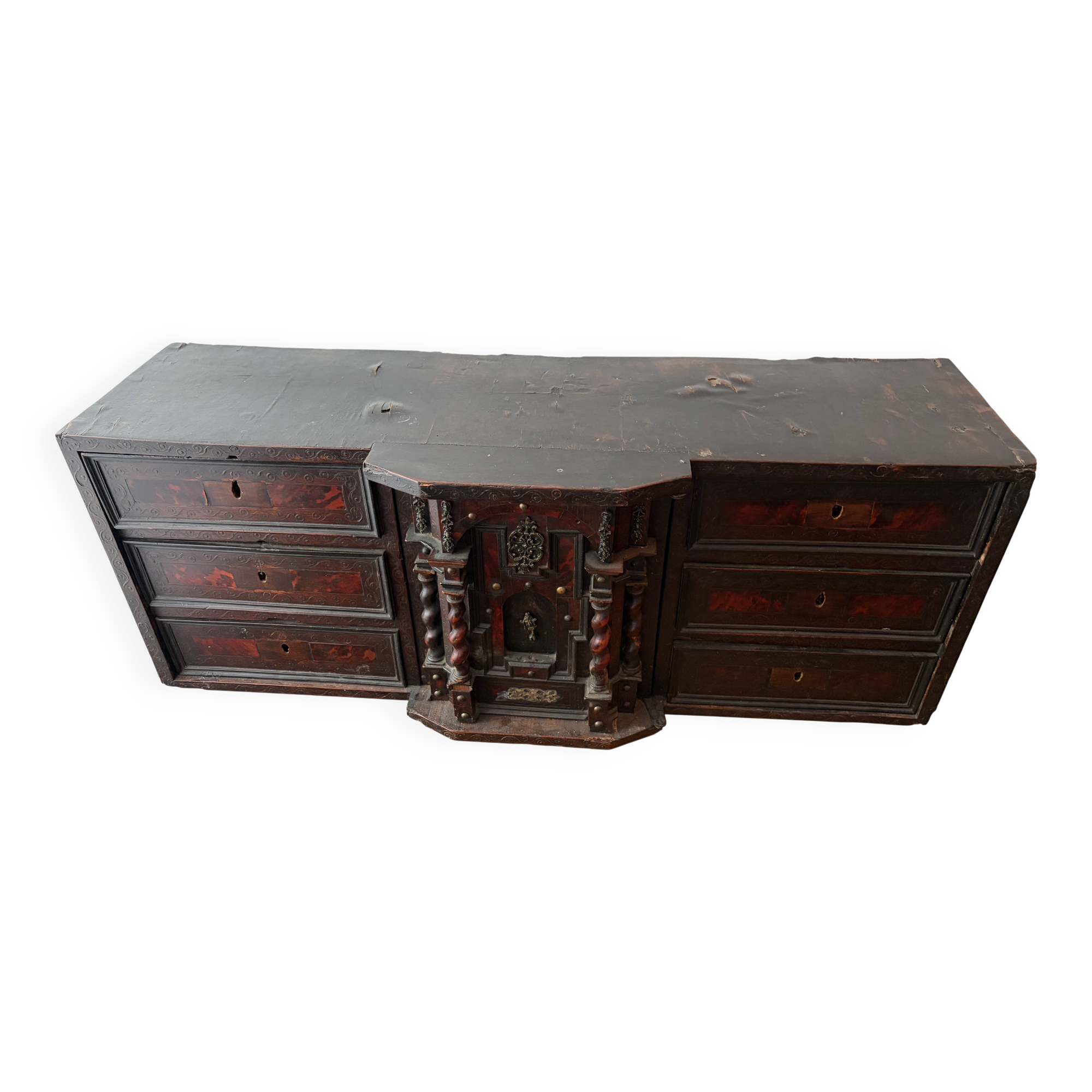Portuguese chest type counter