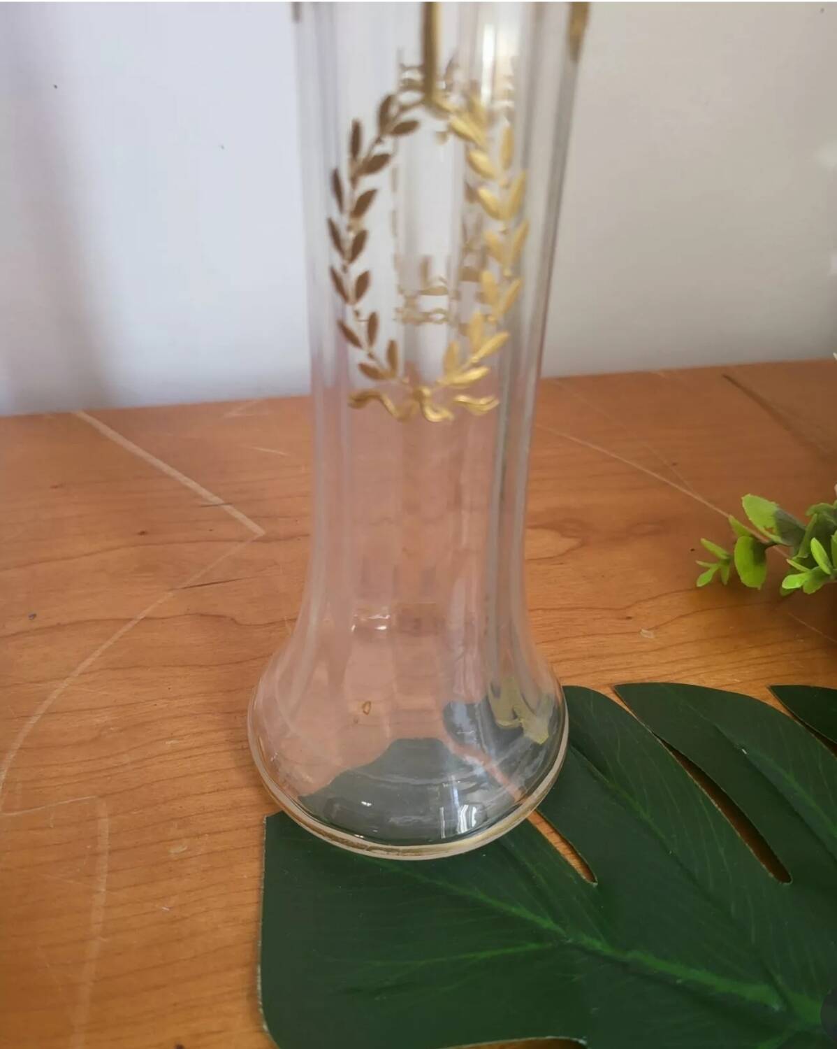 Vase en cristal doré à cotes vénitiennes