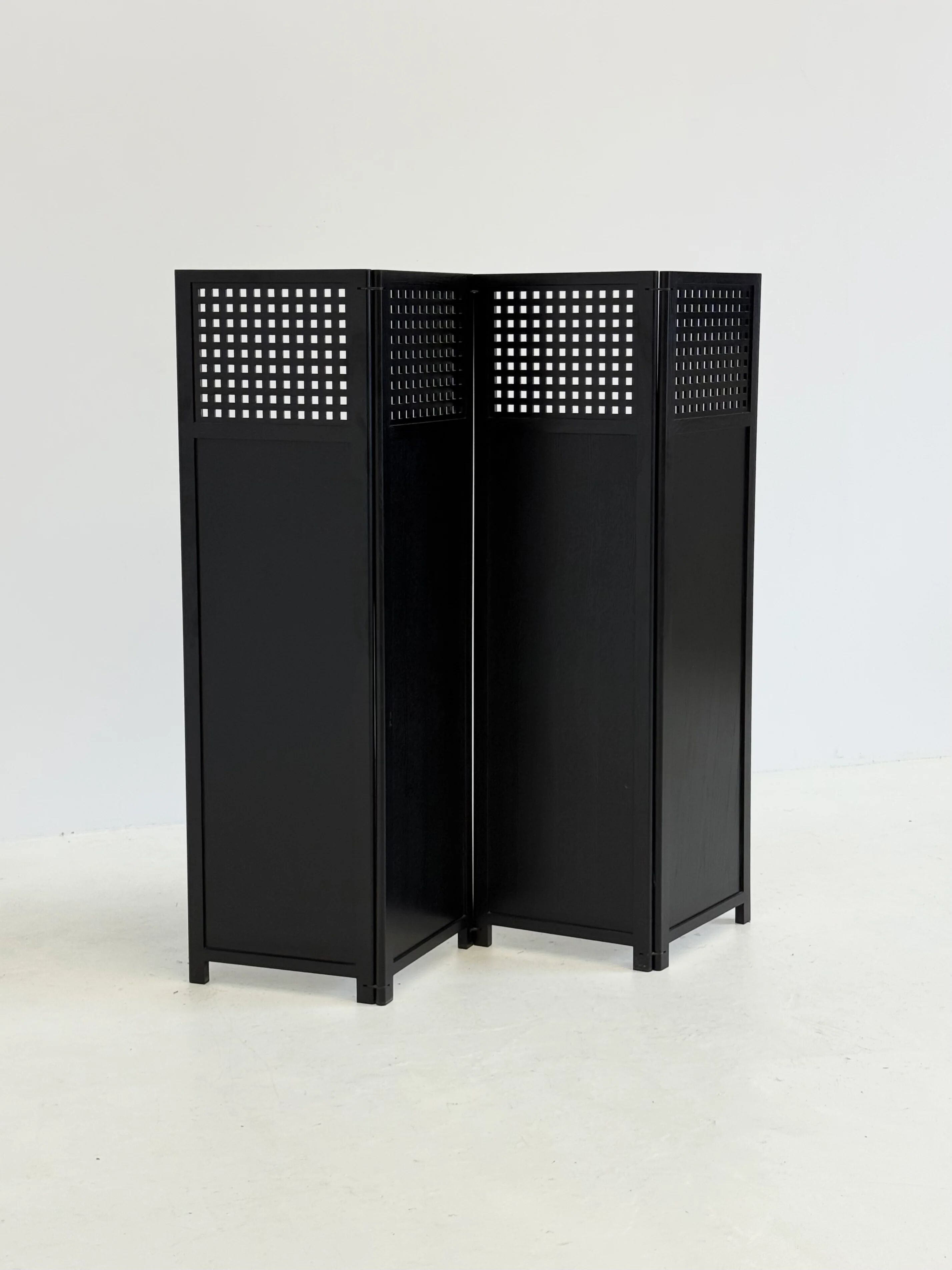Room divider by Umberto Asnago for Giorgetti