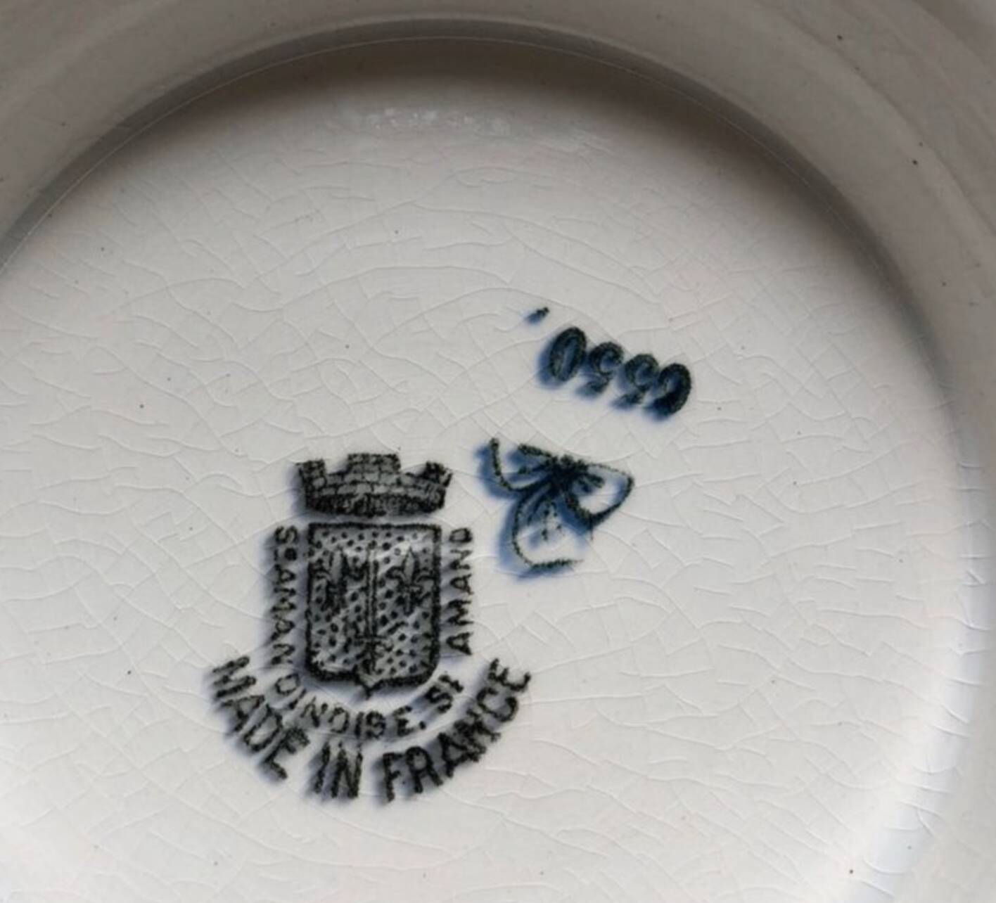 Footed plate, Iron earth, Saint-Amand