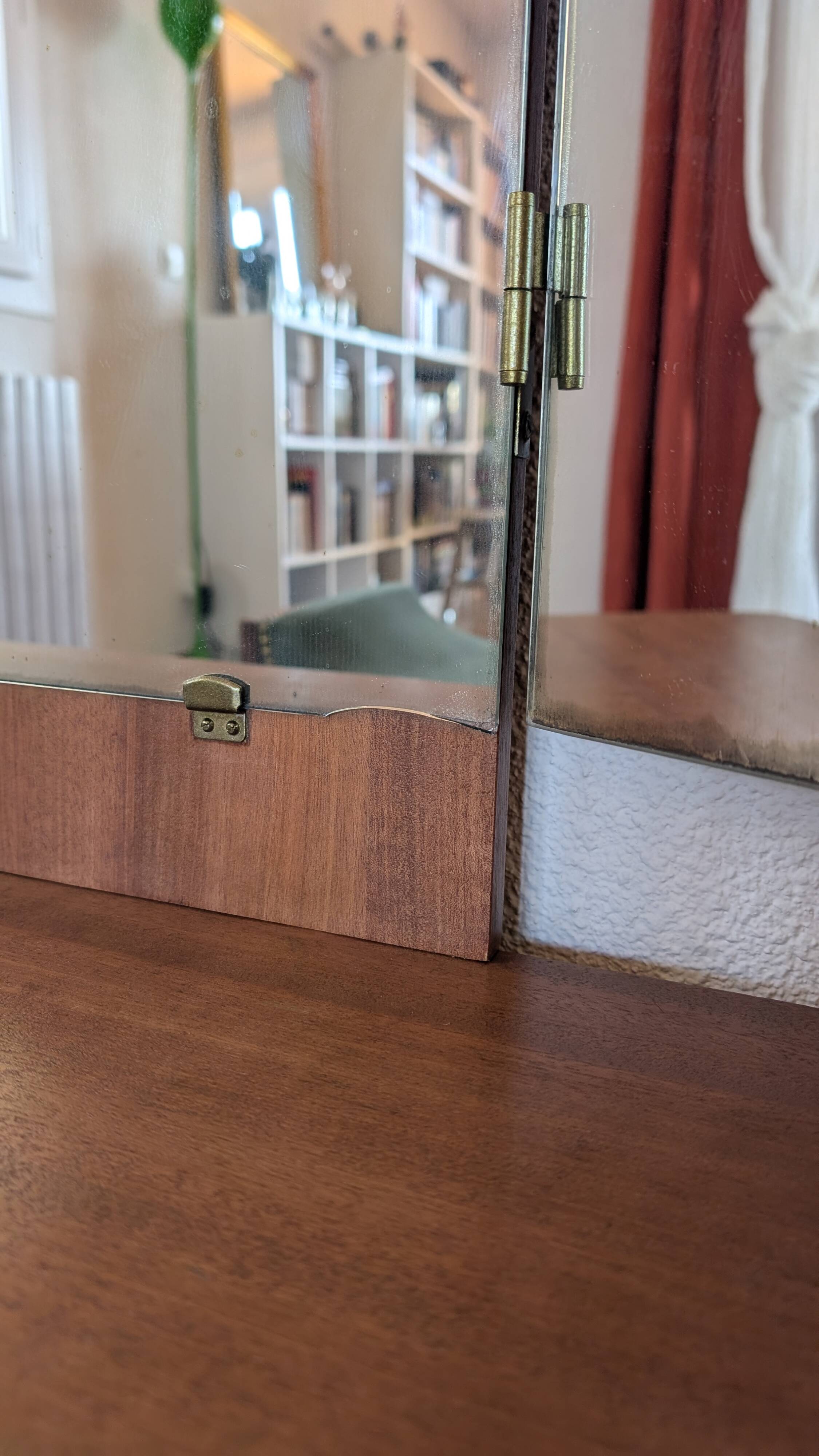 Vintage 70s dressing table with triptych mirror and matching bench.