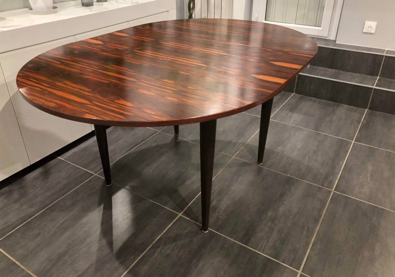 Scandinavian extendable round table in rosewood, 1960s