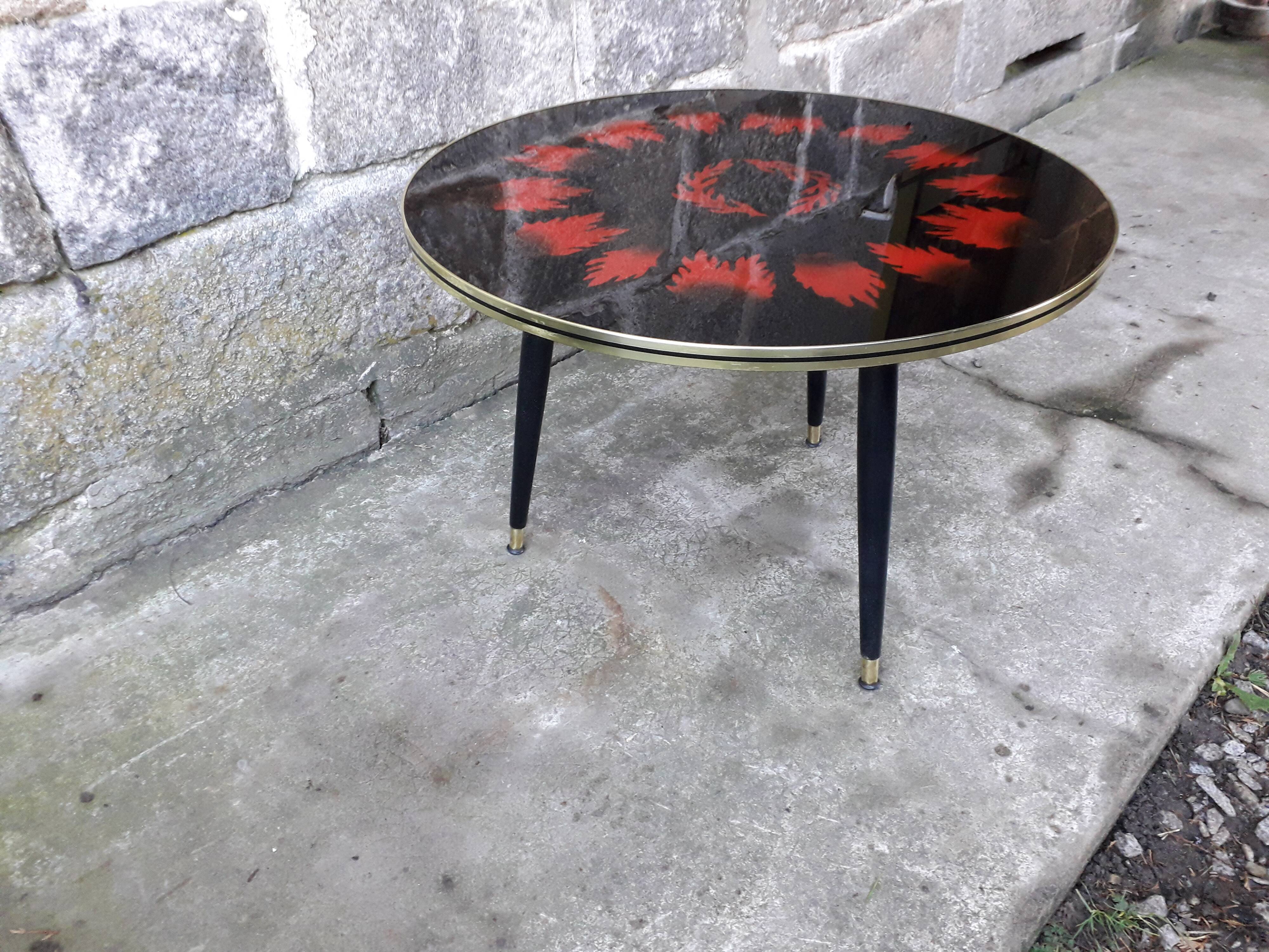 Vintage coffee table spindle legs