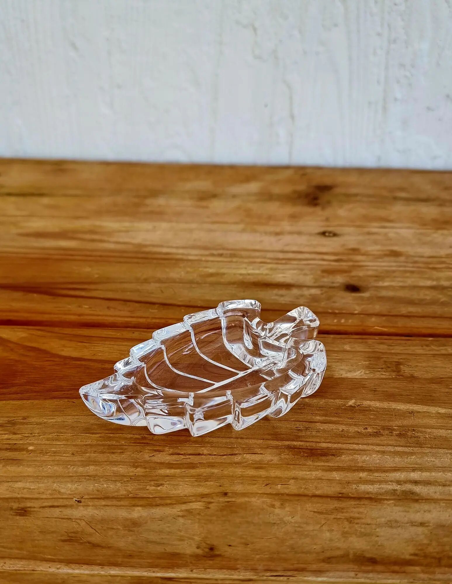 Pair of vintage leaf-shaped glass bowls from the 1970s.