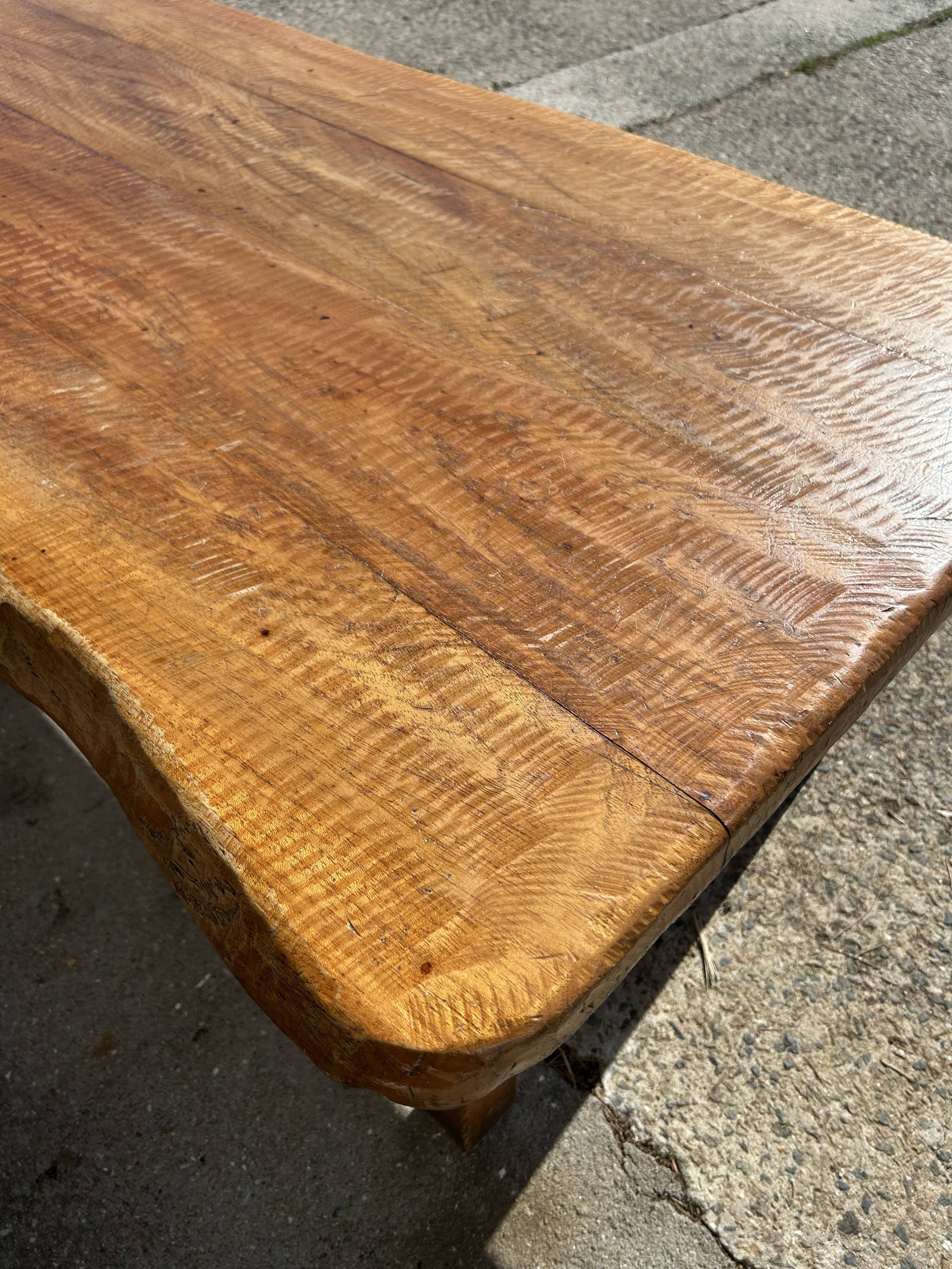 Table basse en chêne