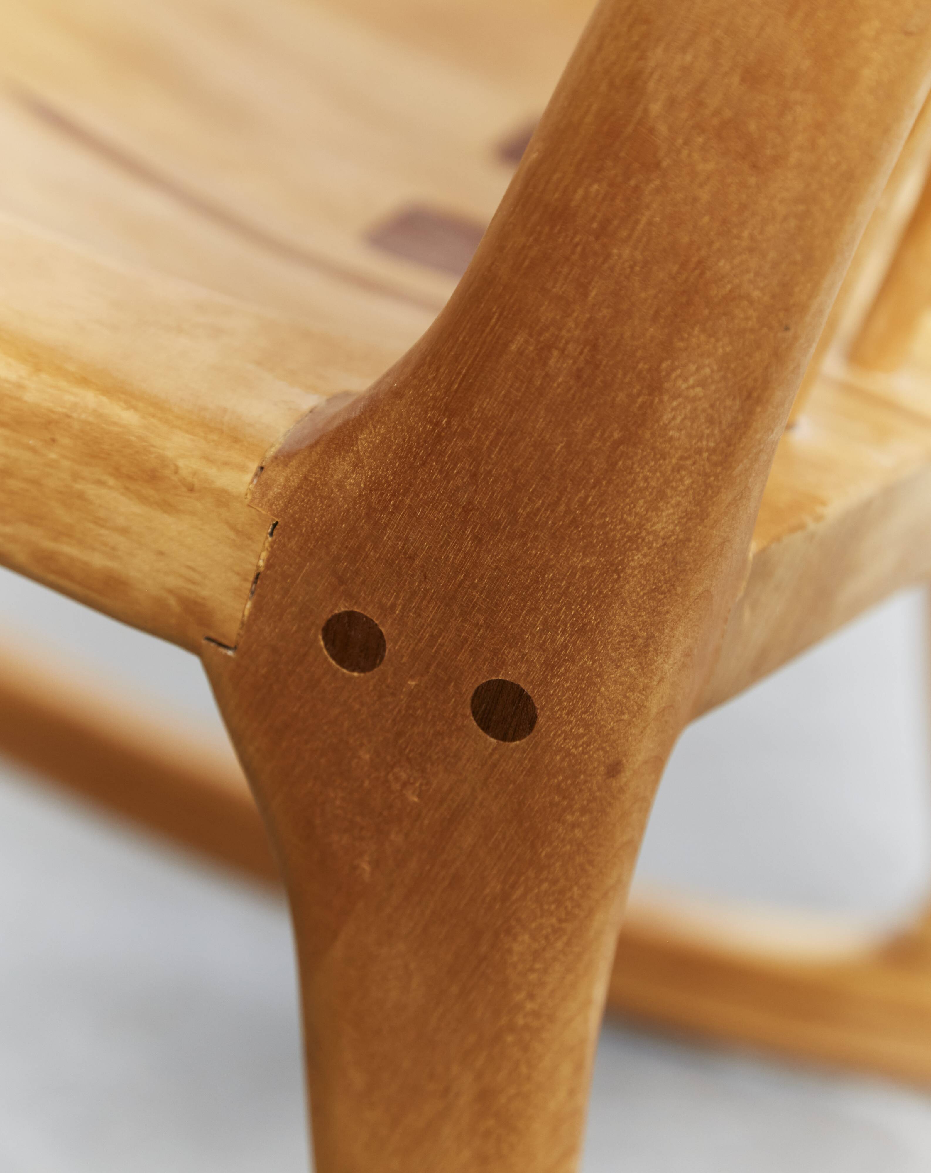 Chaise à bascule inspirée de Sam Maloof
