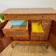Commode en bois marqueté – Décor floral