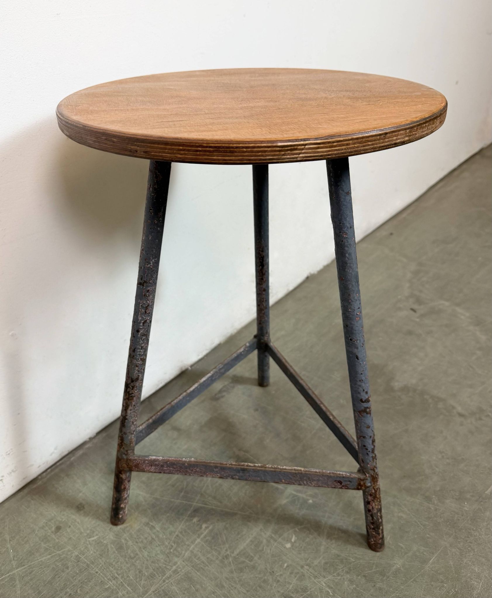 Tabouret d'atelier industriel gris, années 1960