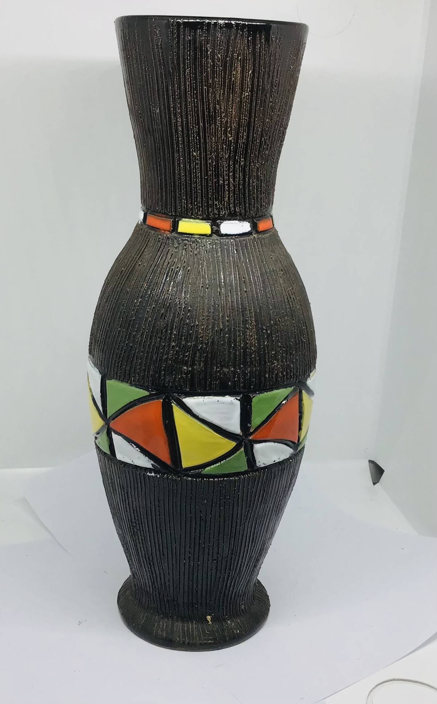 Glazed ceramic vase, 1960s, signed “LG 60”