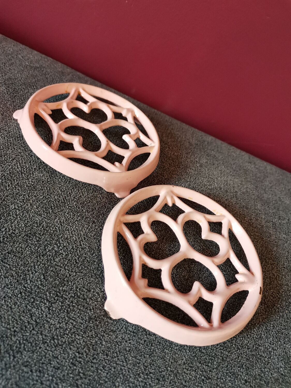 Cast iron pink underplate
