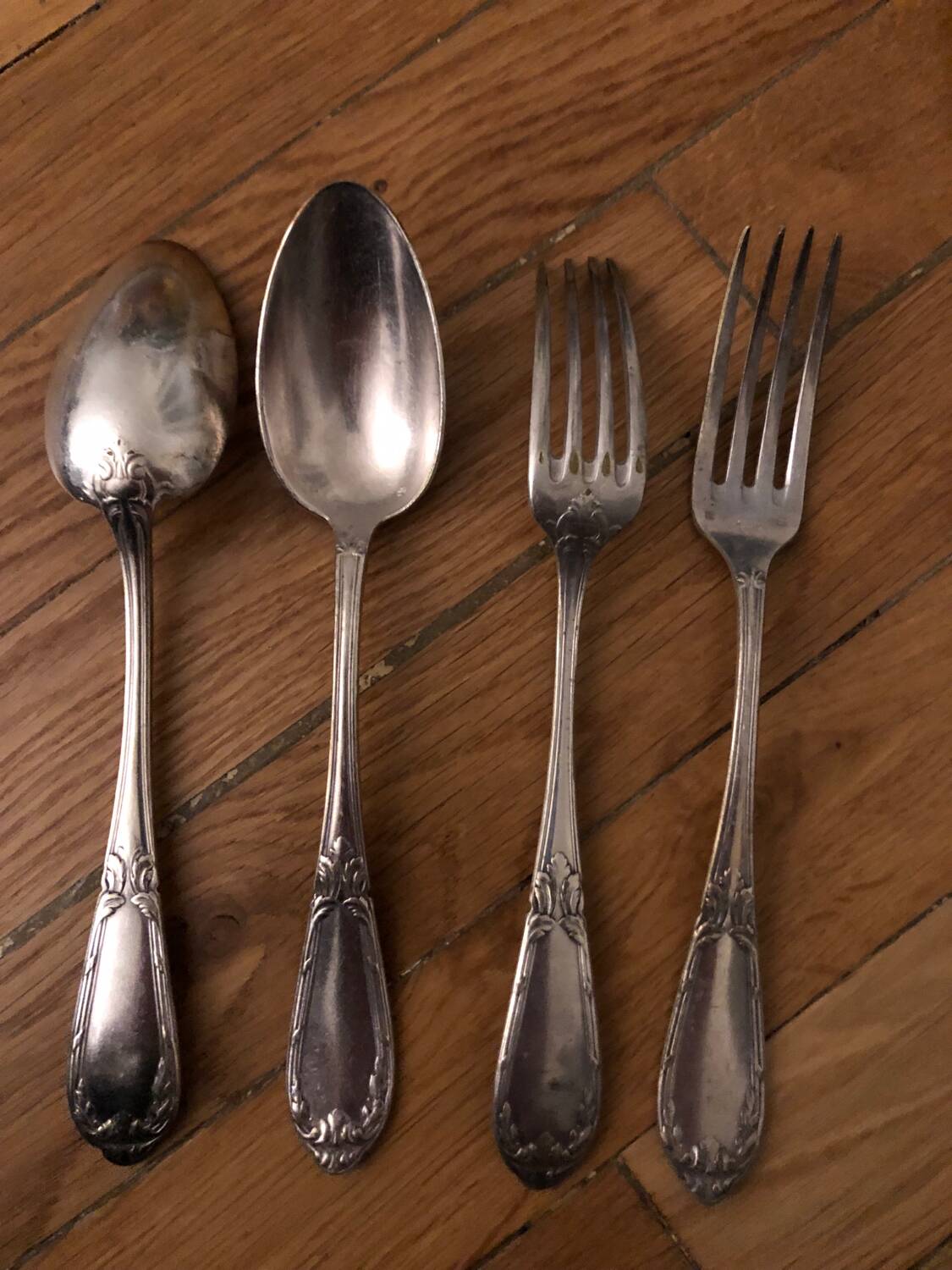 24 antique silver-plated cutlery sets