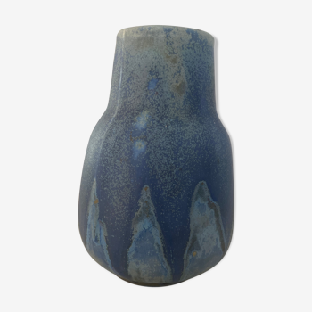 Mètènier sandstone vase