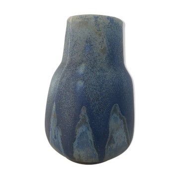 Mètènier sandstone vase