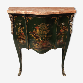 Commode sauteuse en laque de Chine