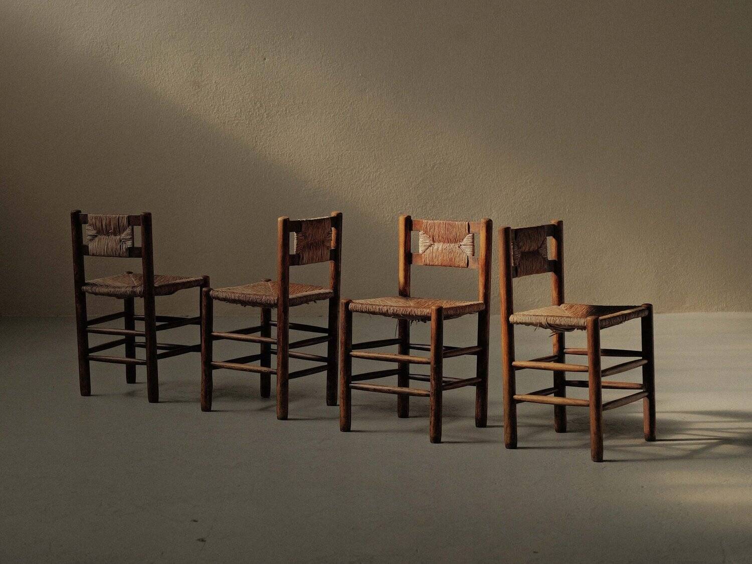 Handcrafted chairs in solid pine and woven straw – France, circa 1950