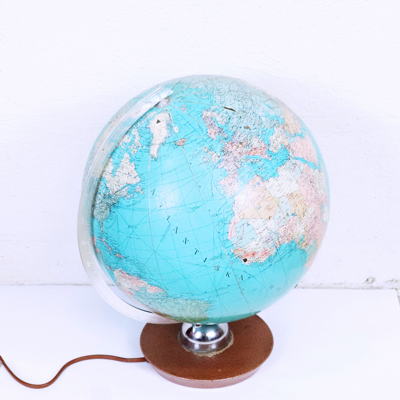 Light Earth Globe, JRO Globus, 1960