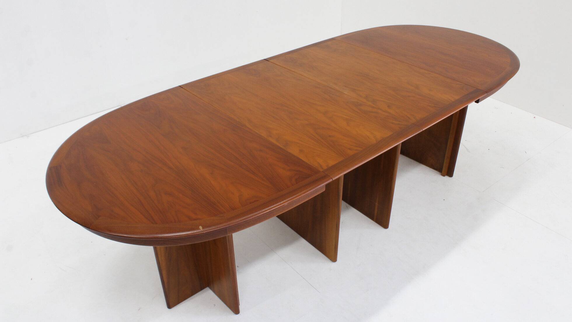 Vintage oval extendable dining table 1960s