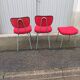 Set de 2 chaises et un tabouret vintage tissu rouge