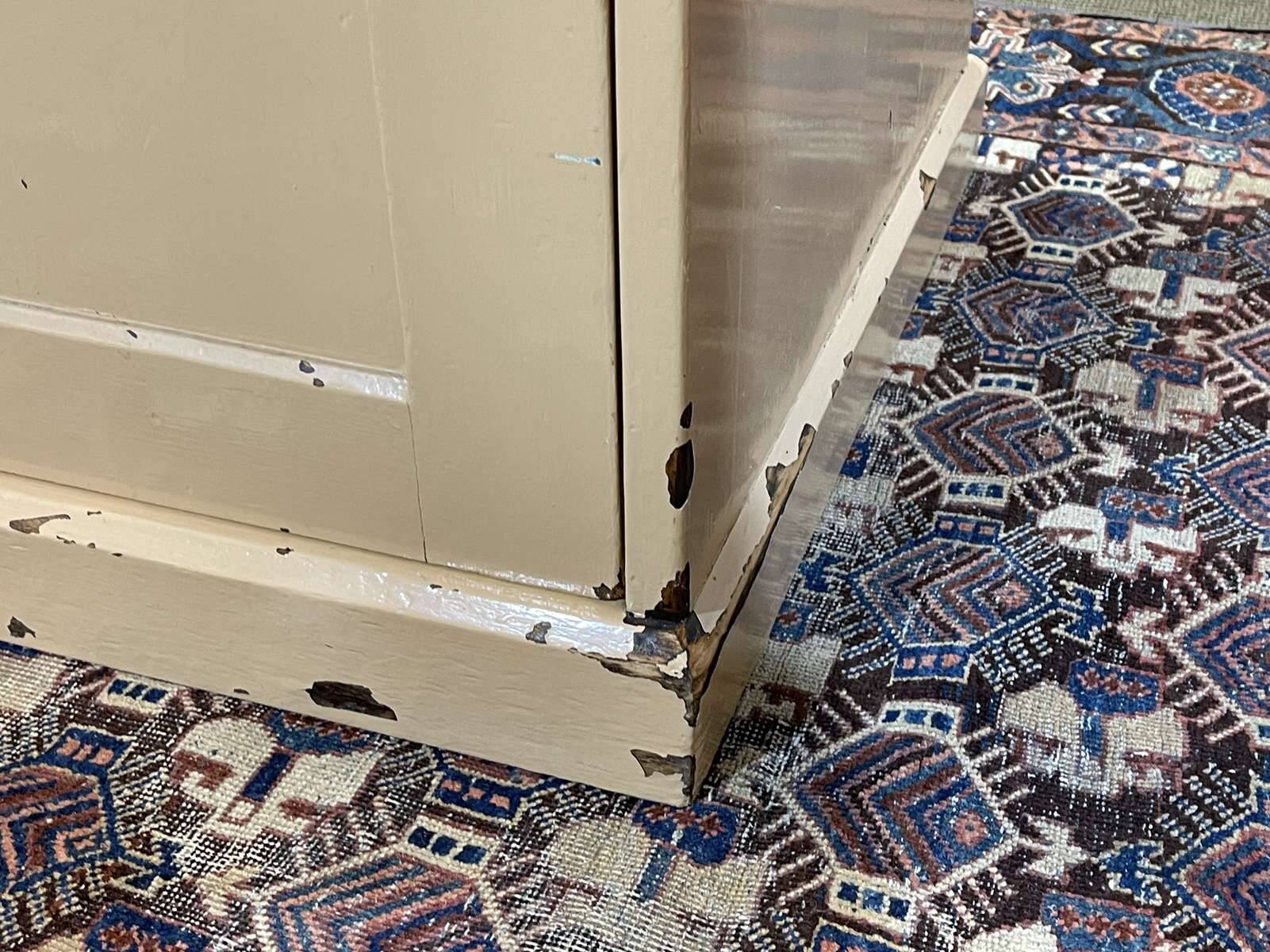 Bureau anglais en chêne et noyer du début XXème