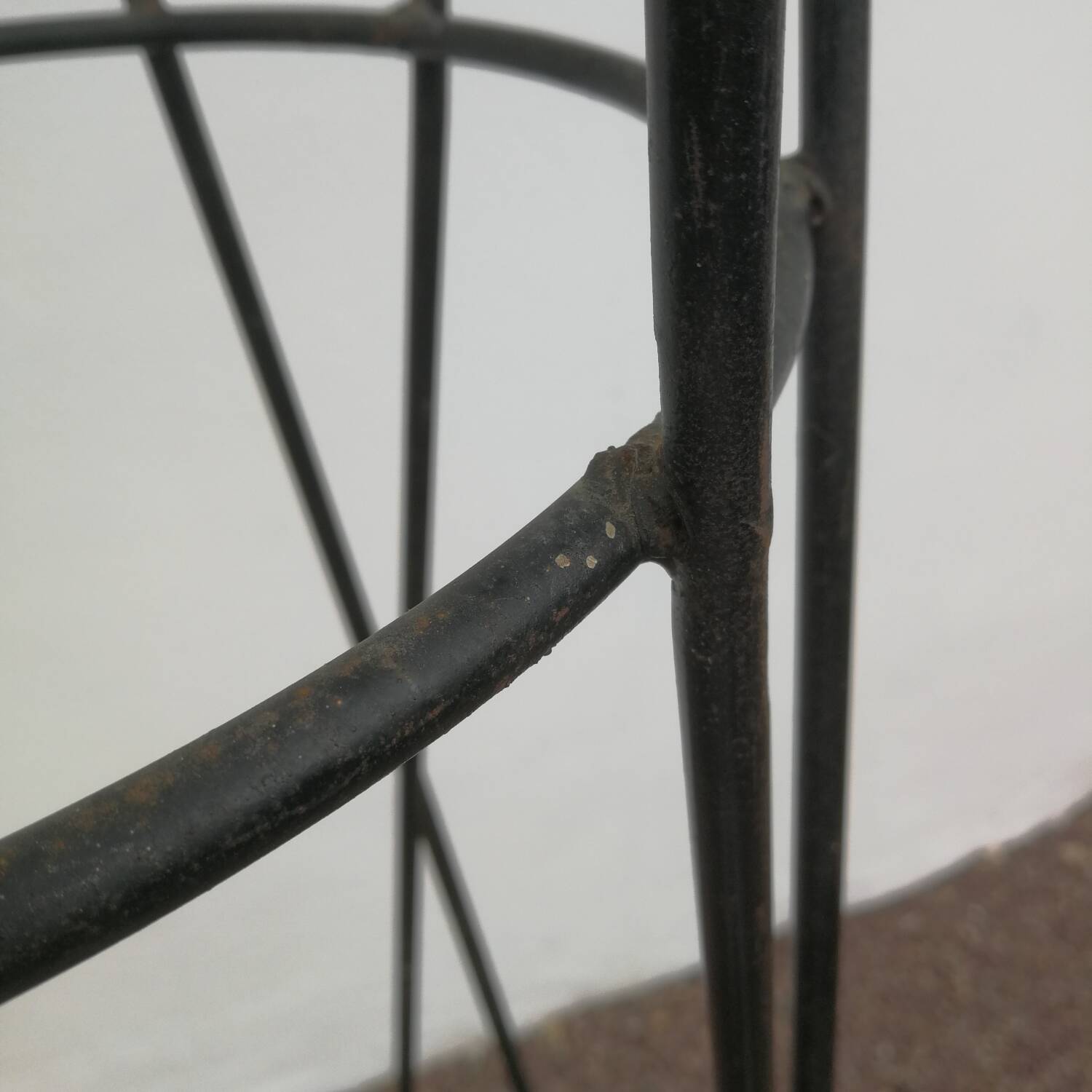 Vintage steel coat rack and wooden ball, treble clef model from the 50s,