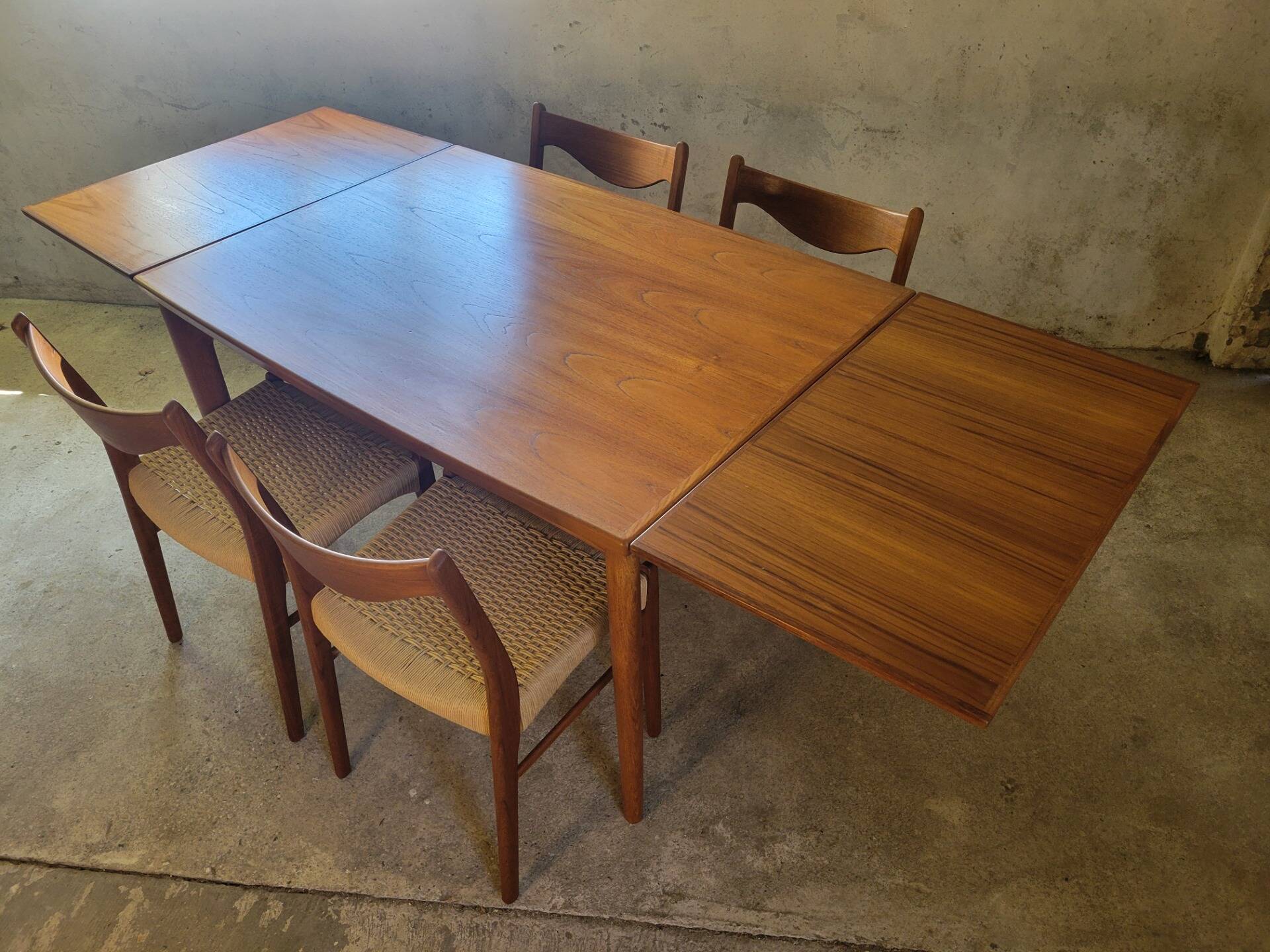 Table à manger extensible en teck par Grete Jalk pour Glostrup