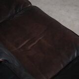 Three-seater canapé by Mogens Hansen, mid-century, in patinated black leather and solid beech.