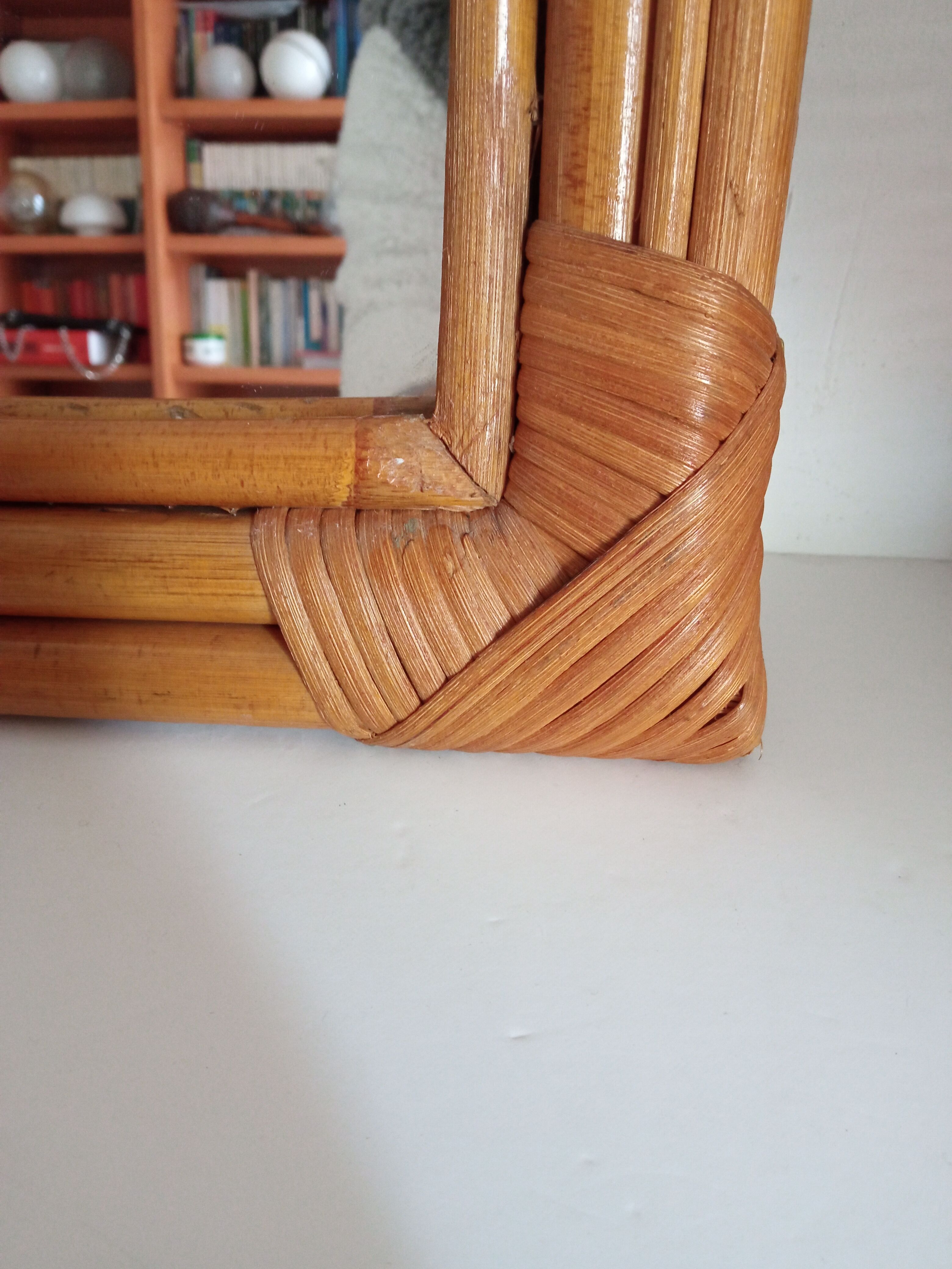 Miroir en bambou vintage