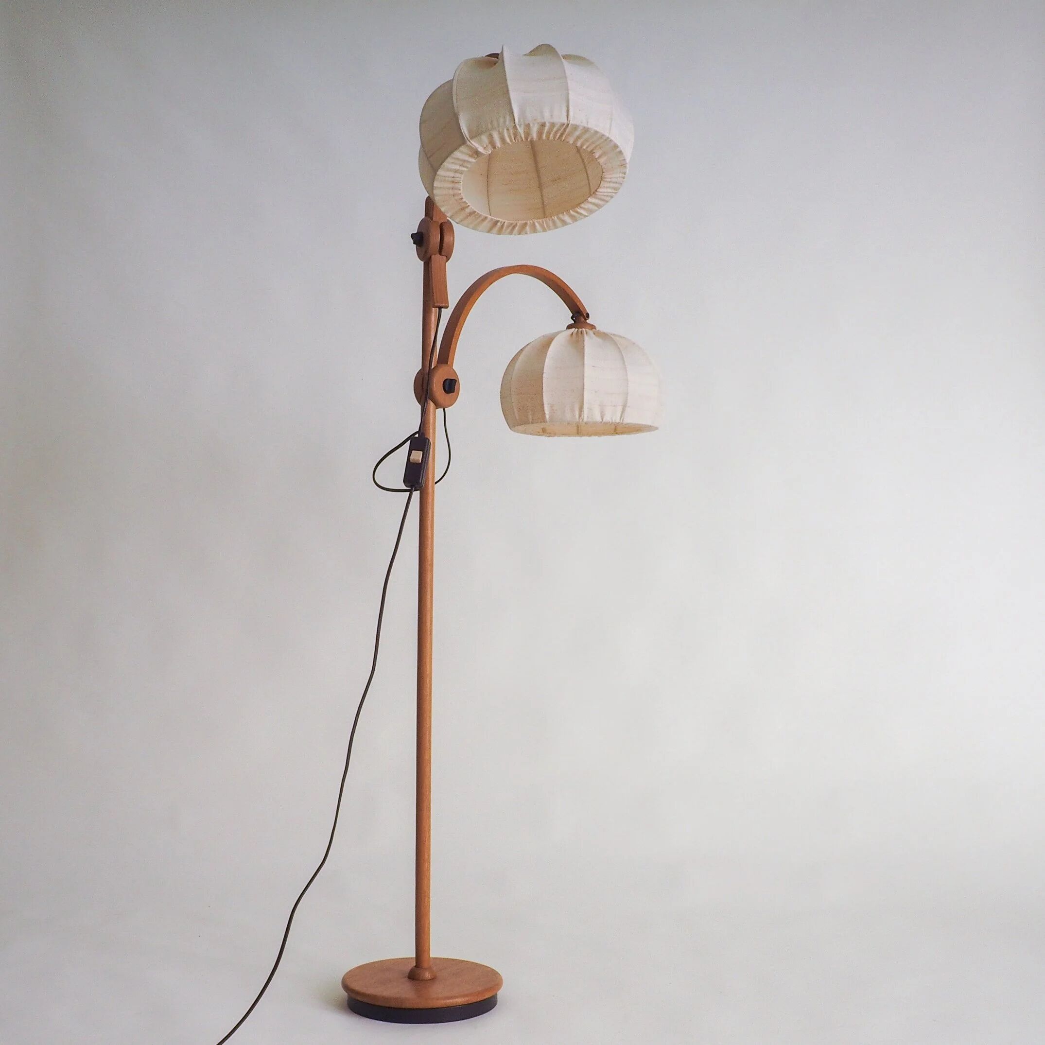 Teak floor lamp with 2 lampshades by Domus