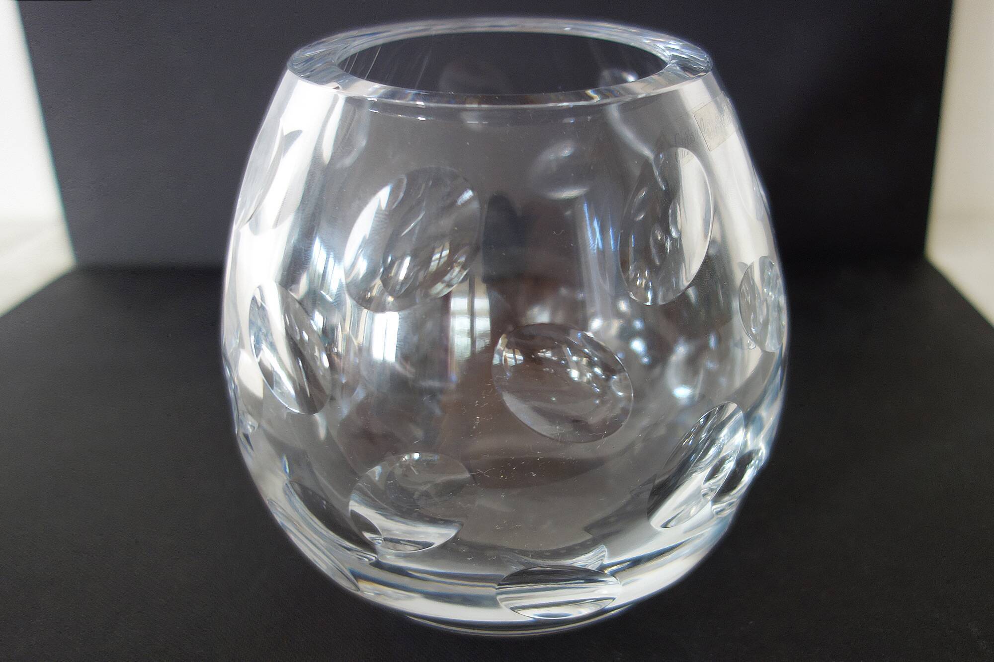 Vase boule modèle Cluny en cristal par Christofle