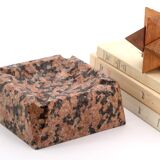 Cendrier en granit rose, années 50