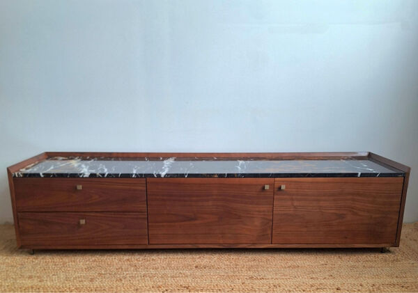 Meuble TV AMPM Noham, enfilade noyer et marbre ambré