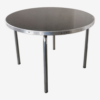 Table basse ronde moderniste chromé et verre noir vers 1950