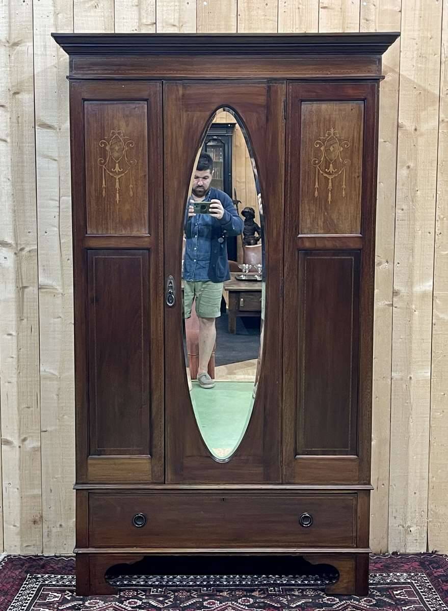 Early 20th century English wardrobe in mahogany