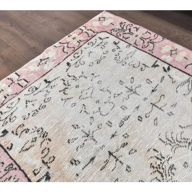 1970s Turkish Handmade Wool Kilim Rug 115x200
