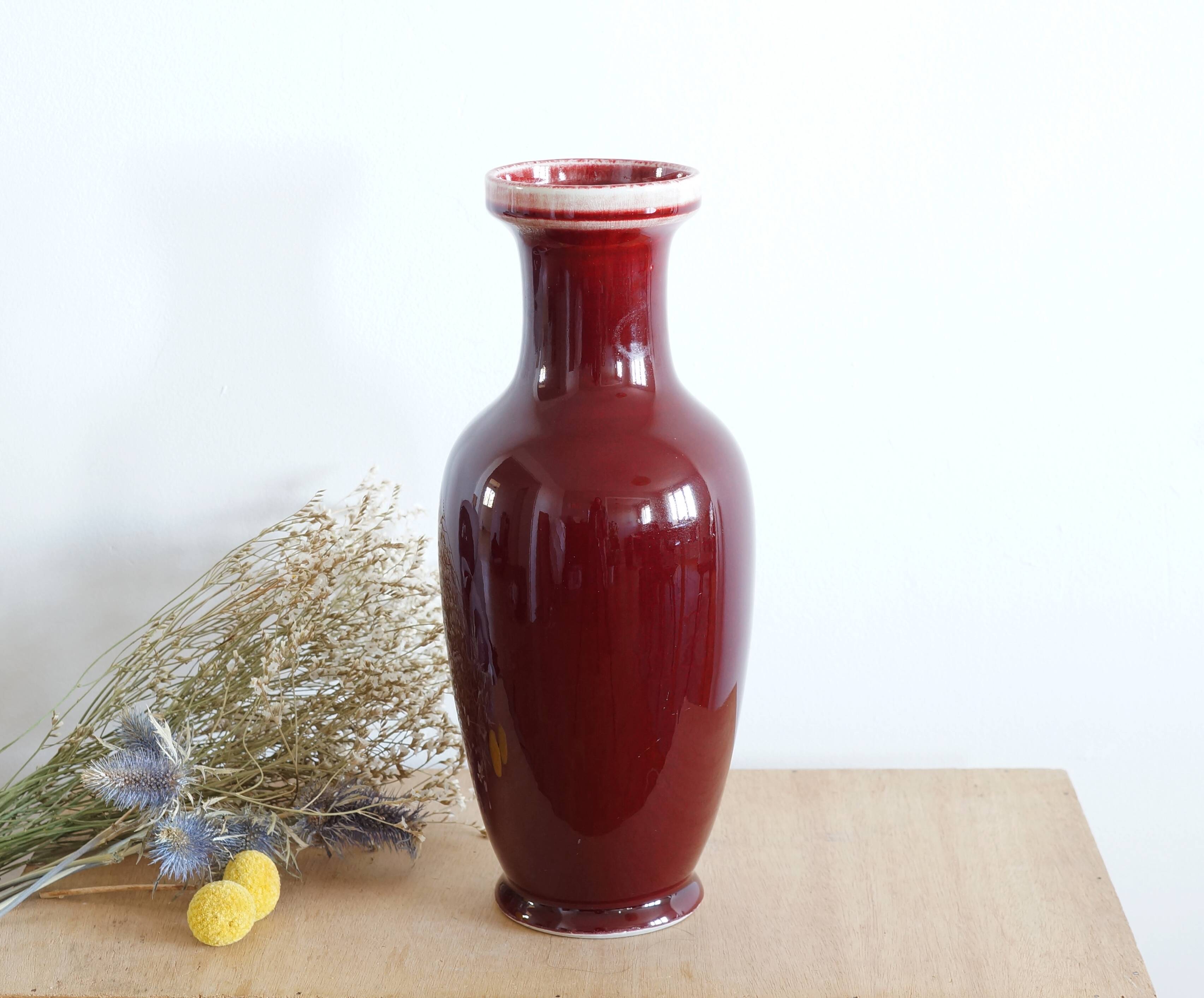 Grand vase couleur grenat en céramique