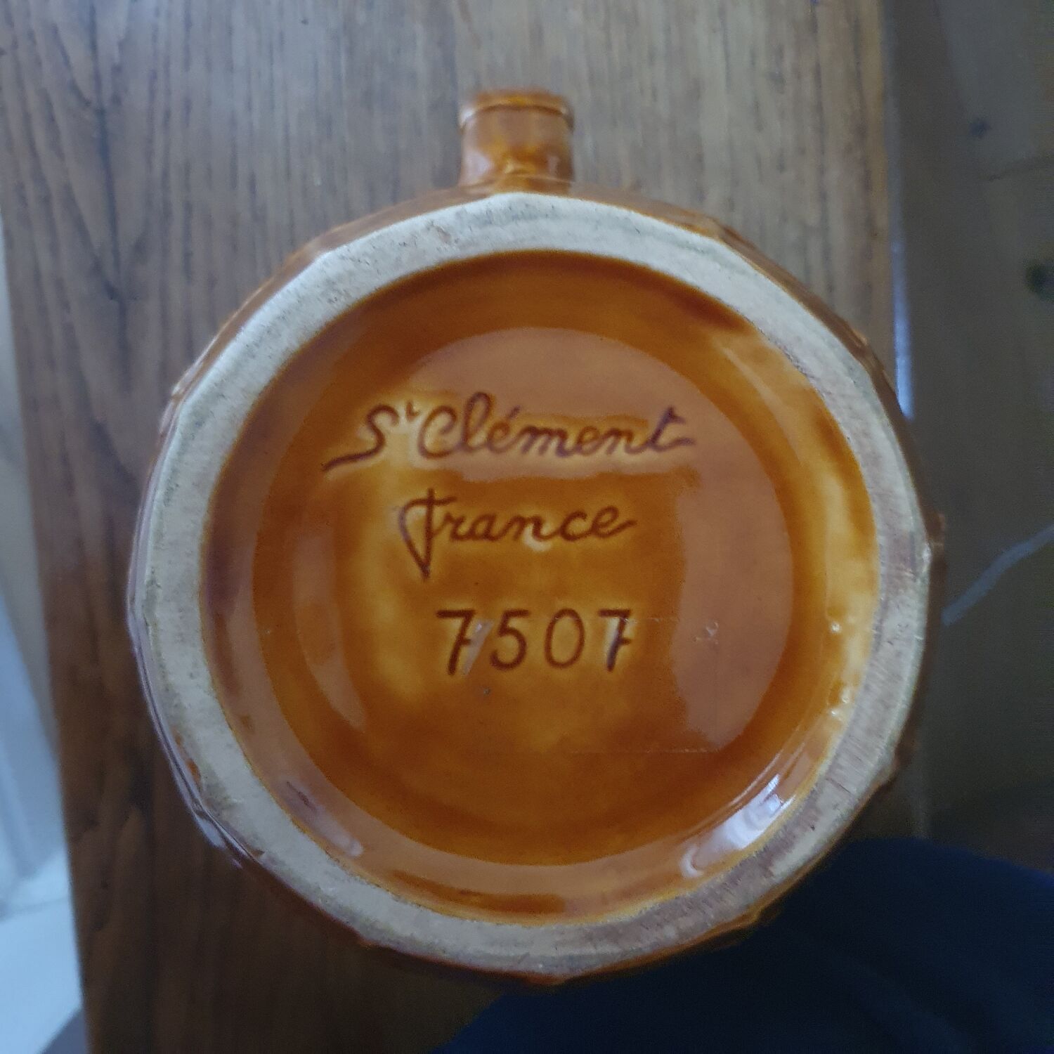 Pichet St Clément in corded earthenware