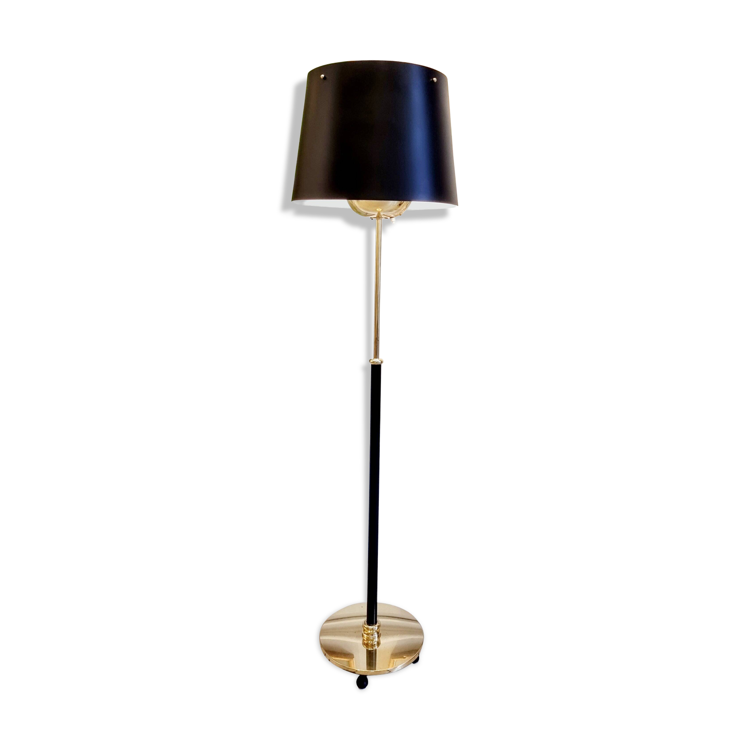 Josef Frank, floor lamp model 2564, for Svenskt Tenn, Sweden, 1950s. Beautiful patina.