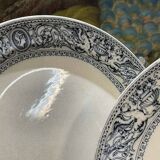 Pair of round Minton English porcelain dishes, Florentine pattern