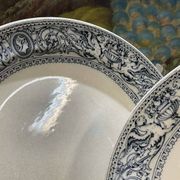 Pair of round Minton English porcelain dishes, Florentine pattern