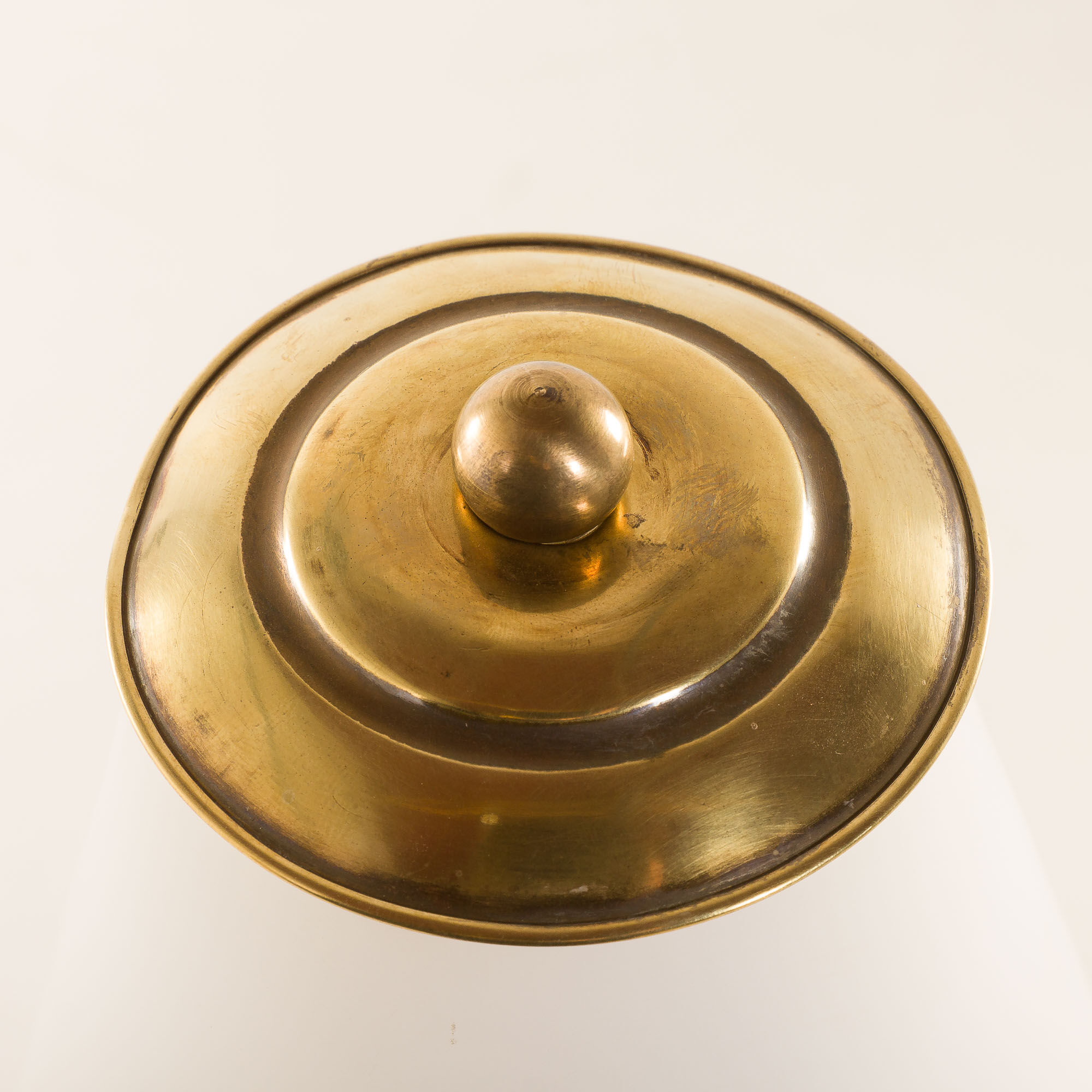 Italian mid-century floor lamp with a newspaper rack in Stilnovo style, 1960s