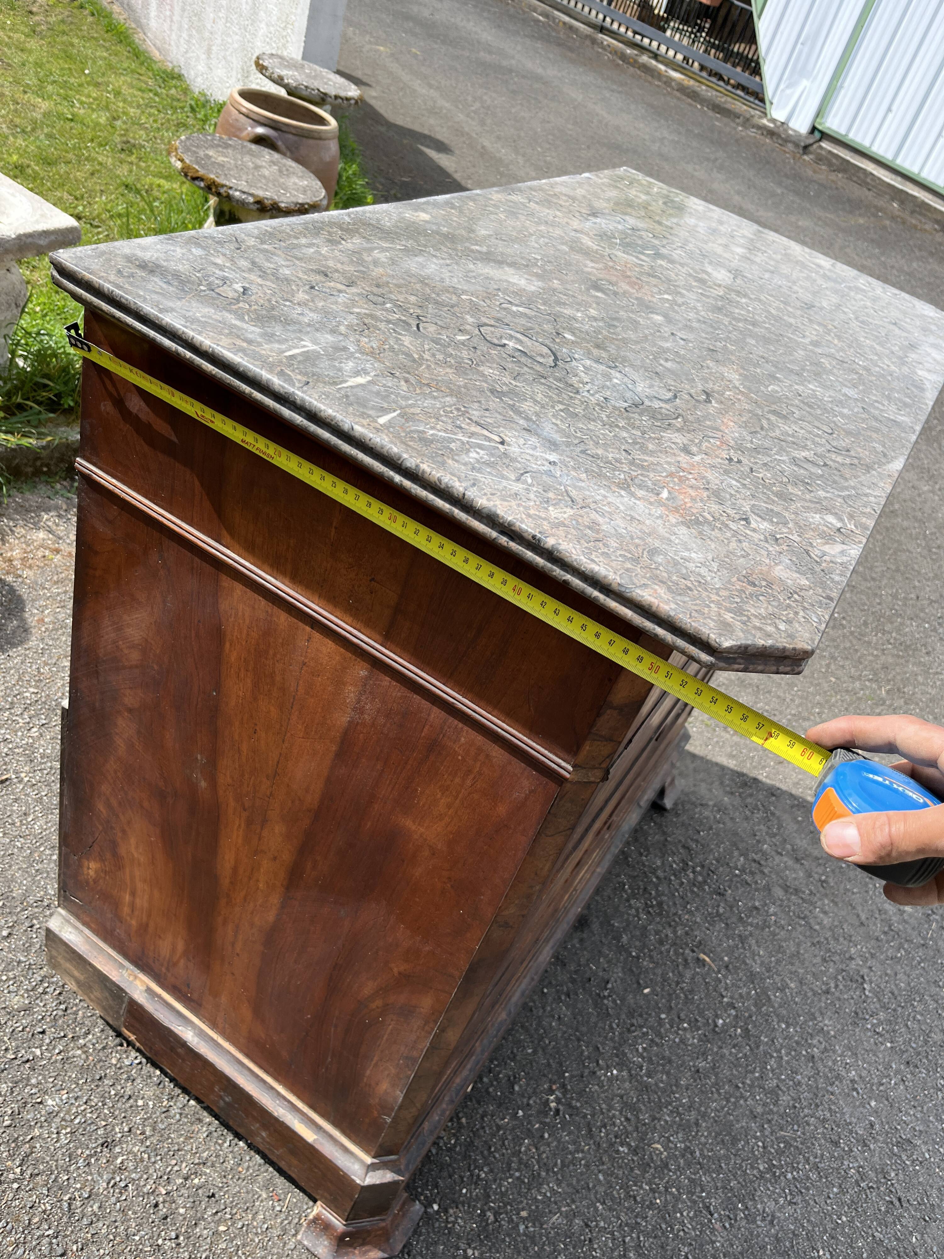 Beautiful chest of drawers from the Restoration / Louis-Philippe period, 19th century