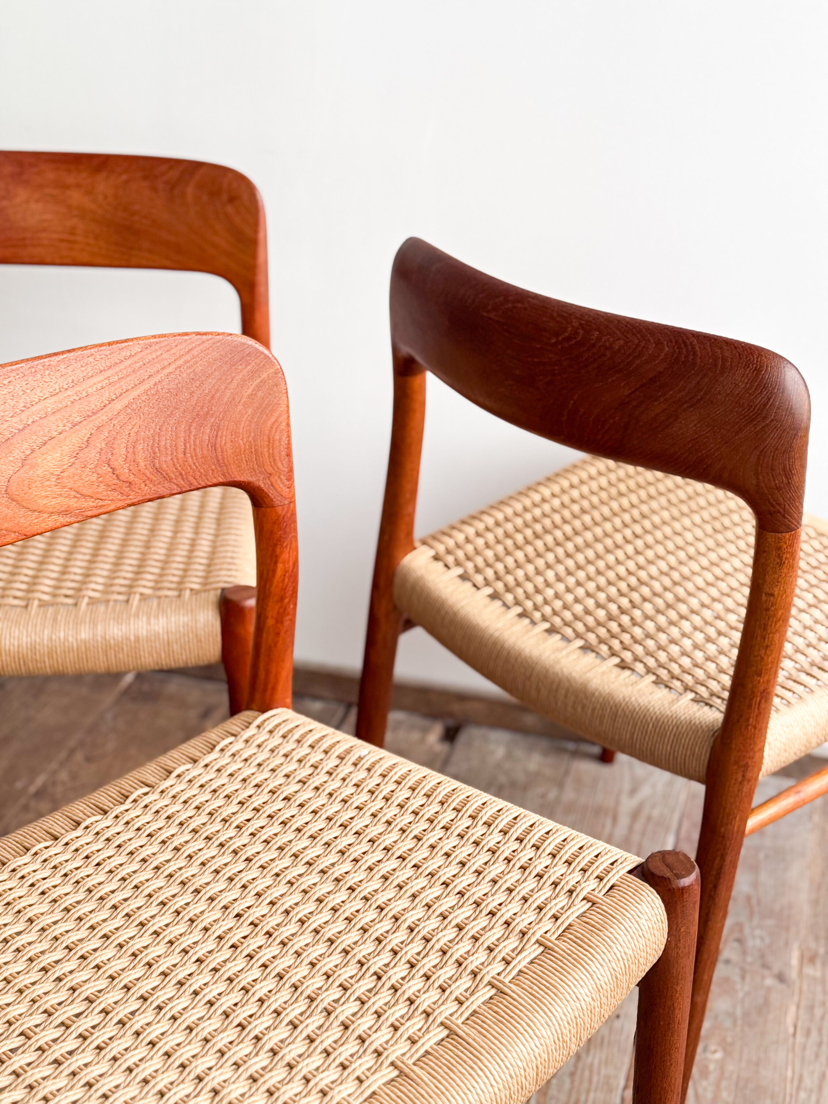 Ensemble de 4 chaises de salle à manger modèle 75 en teck, Niels O. Møller