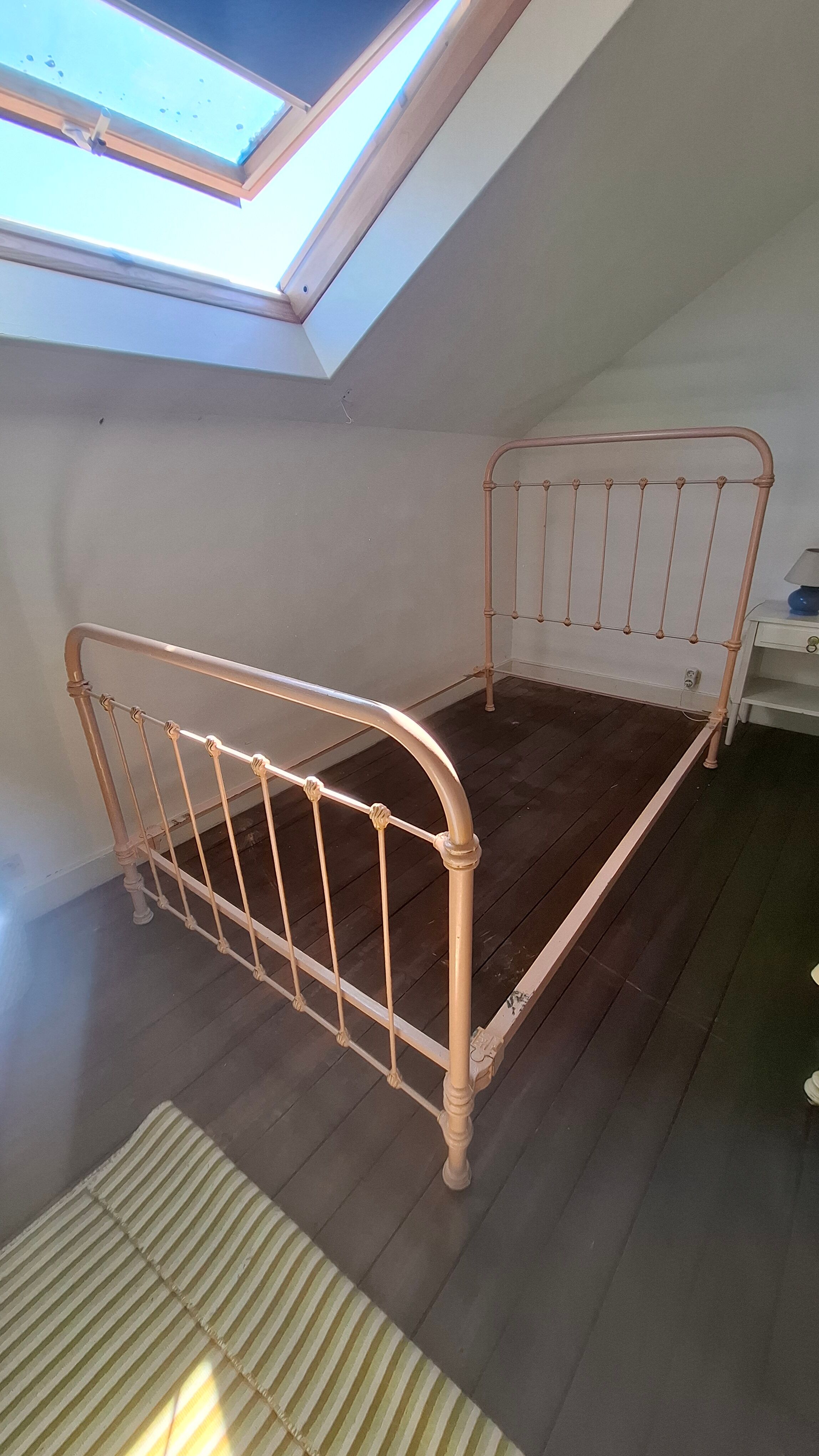 Antique iron bed