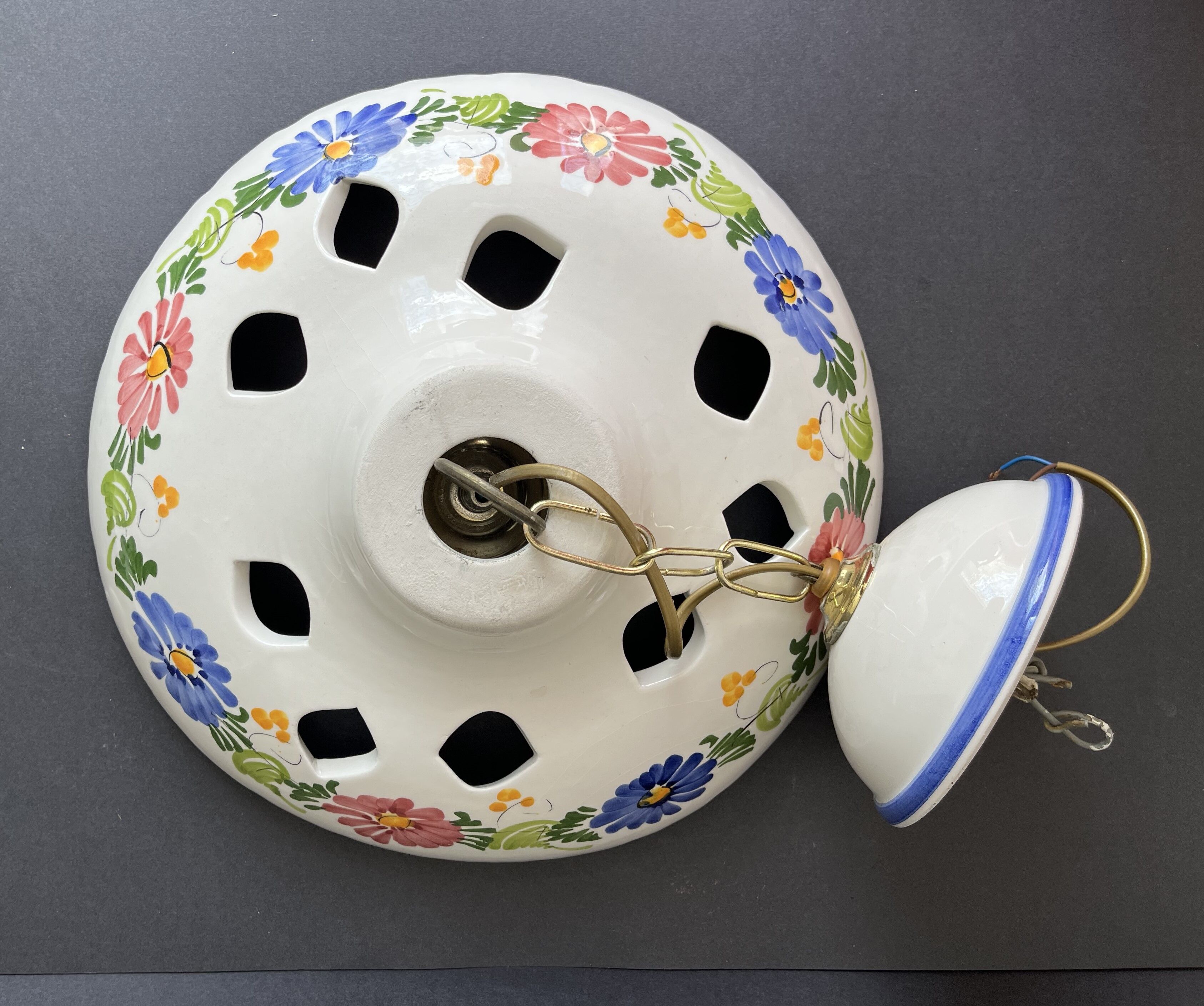 Ceramic pendant lamp