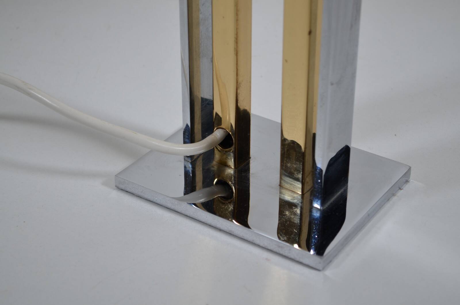 France 1970s - Vintage lamp with a chrome base and shade featuring Asian decor.