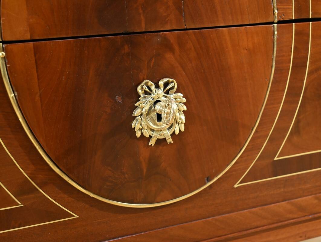 Rare mahogany commode, Louis XVI period – 2nd half of the 18th century.