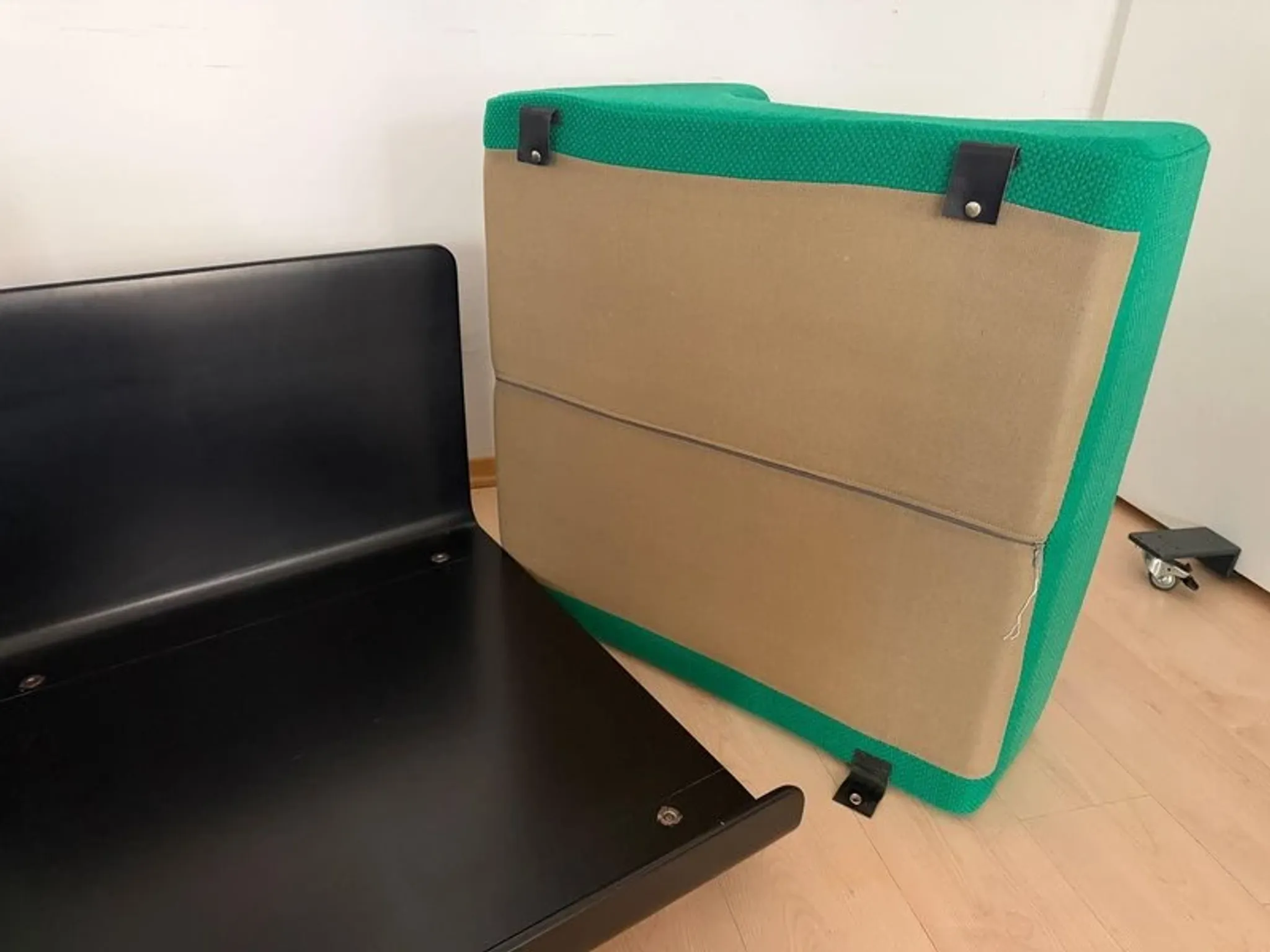 Modular green Orbis sofa ensemble by Luigi Colani for COR, Germany, 1970, set of 8