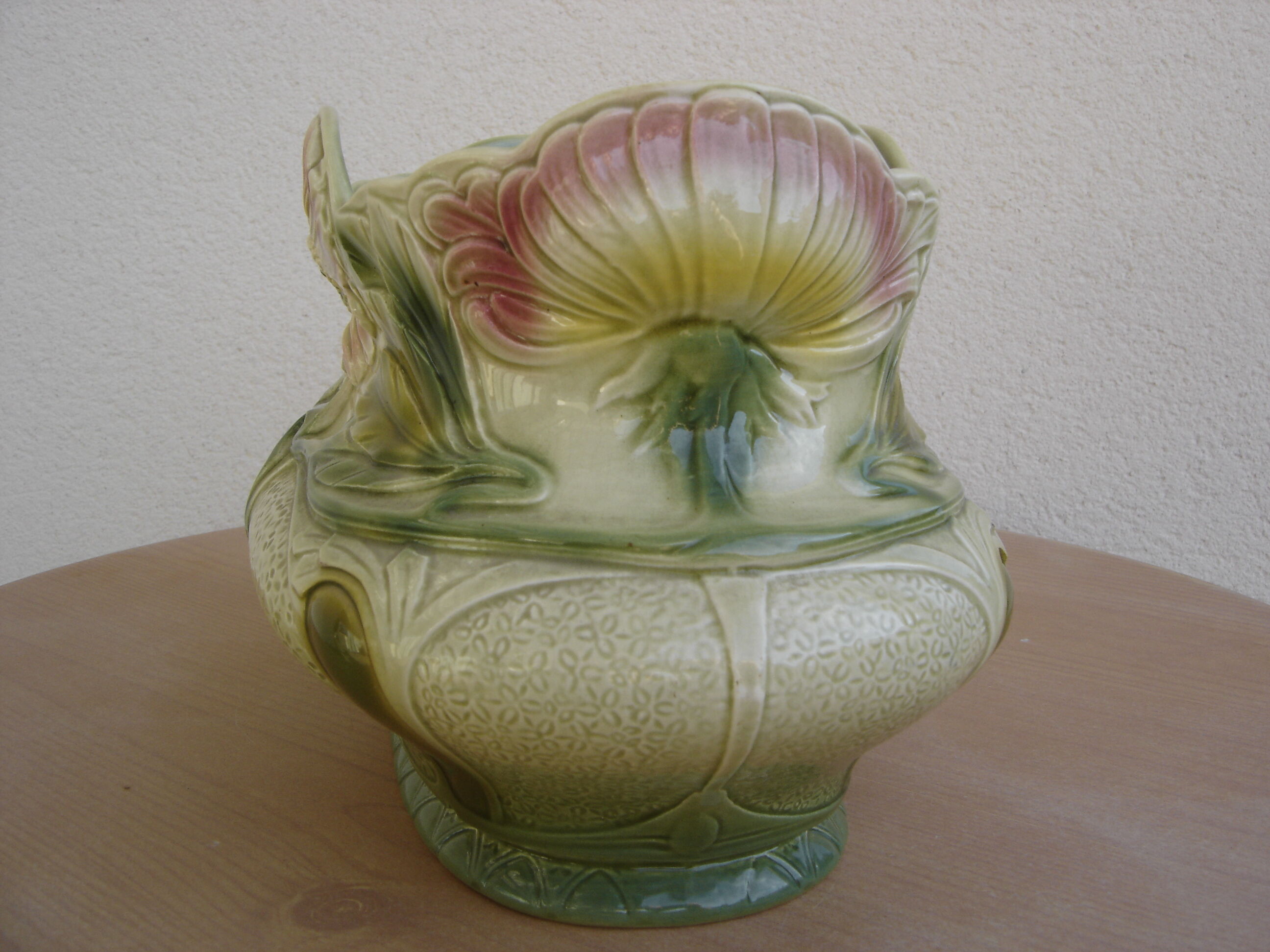 Gardener, pot cache, dabbling