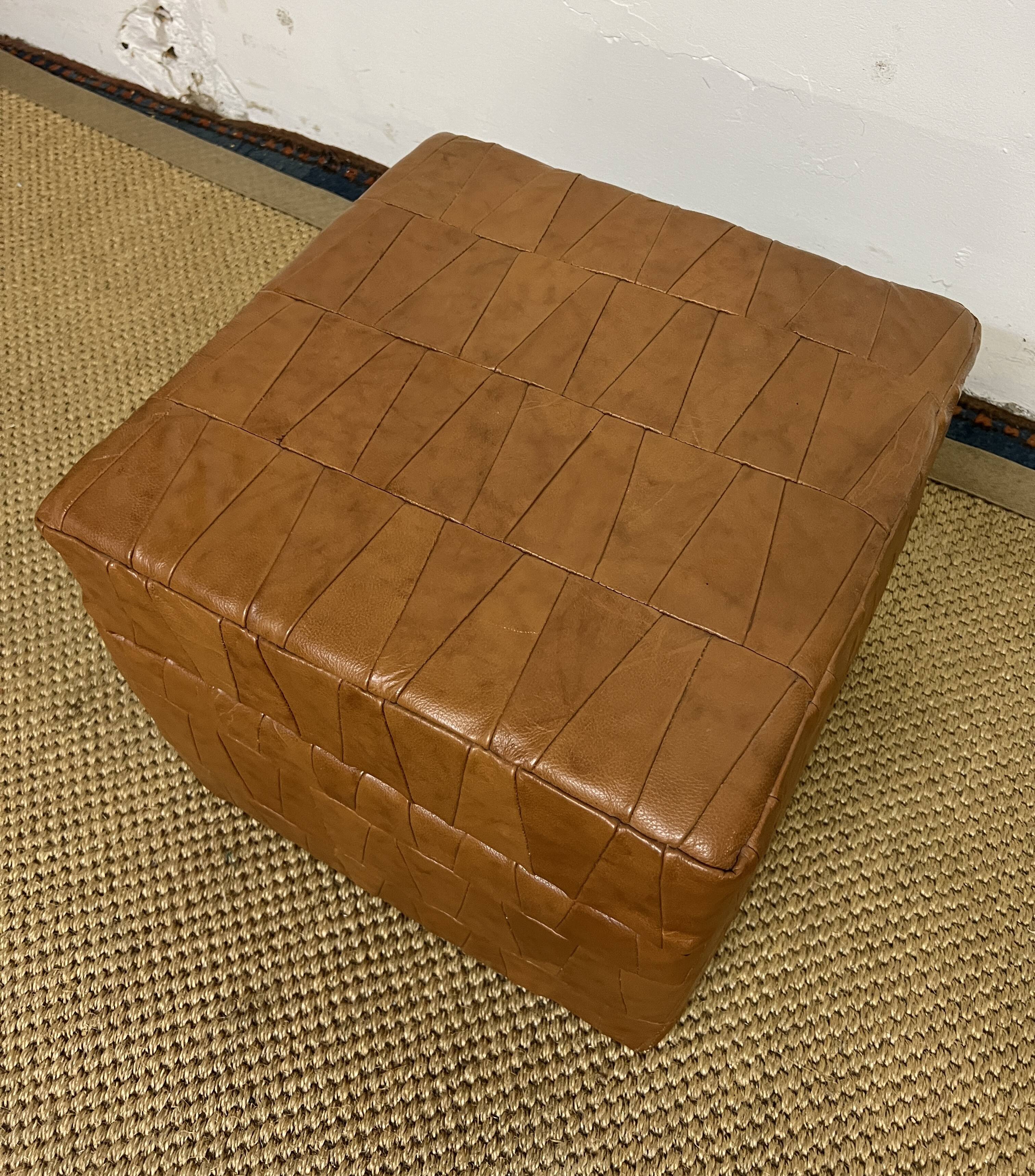Vintage Sede leather pouf with chest